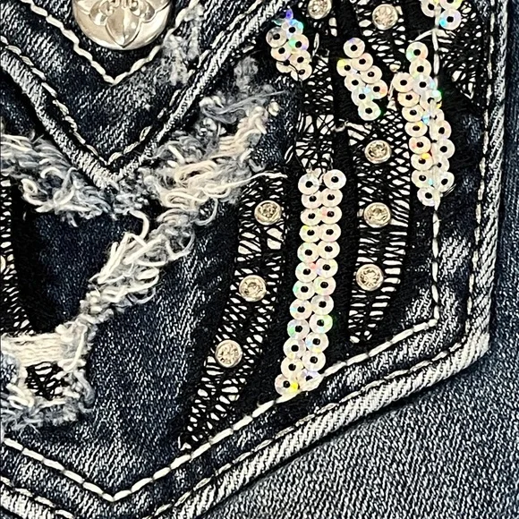 Miss Me Distressed Skinny Jeans Medium Blue Wash Sz 28”/33” - Picture 13 of 14